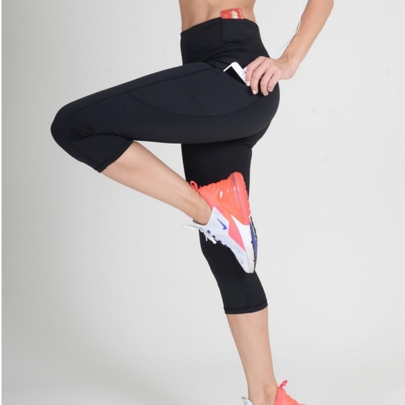 Yelete Pants - 5 pocket high-rise yoga capri leggings (black)